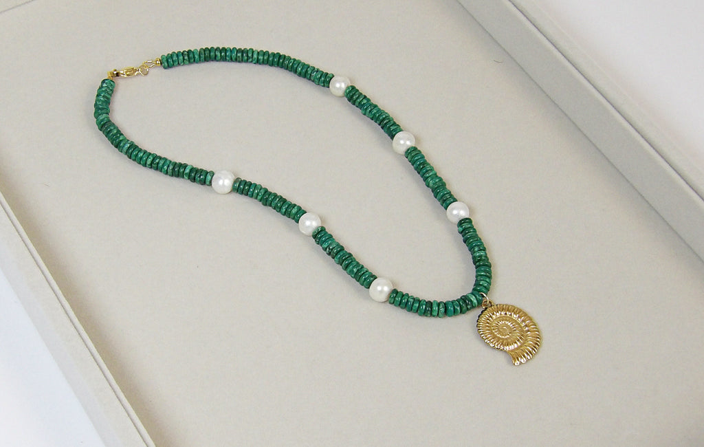 Gypsy Seas Necklace | Green Malachite & Pearls