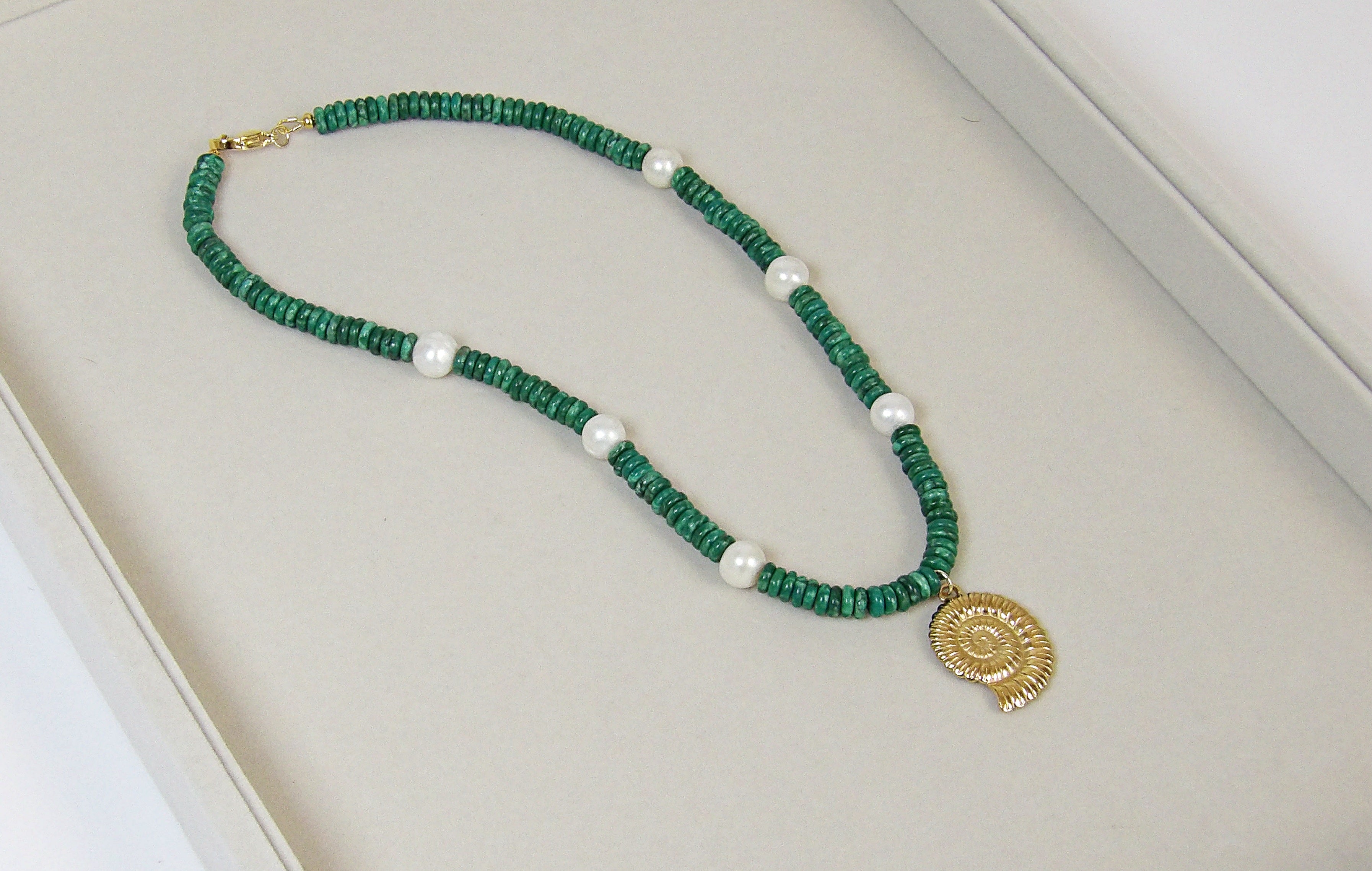 Gypsy Seas Necklace | Green Malachite & Pearls