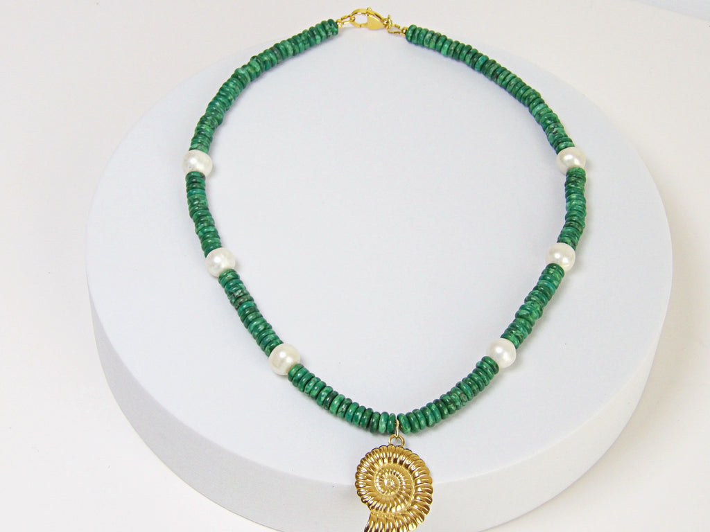 Gypsy Seas Necklace | Green Malachite & Pearls