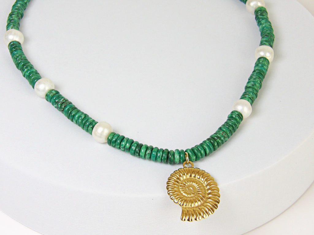 Gypsy Seas Necklace | Green Malachite & Pearls