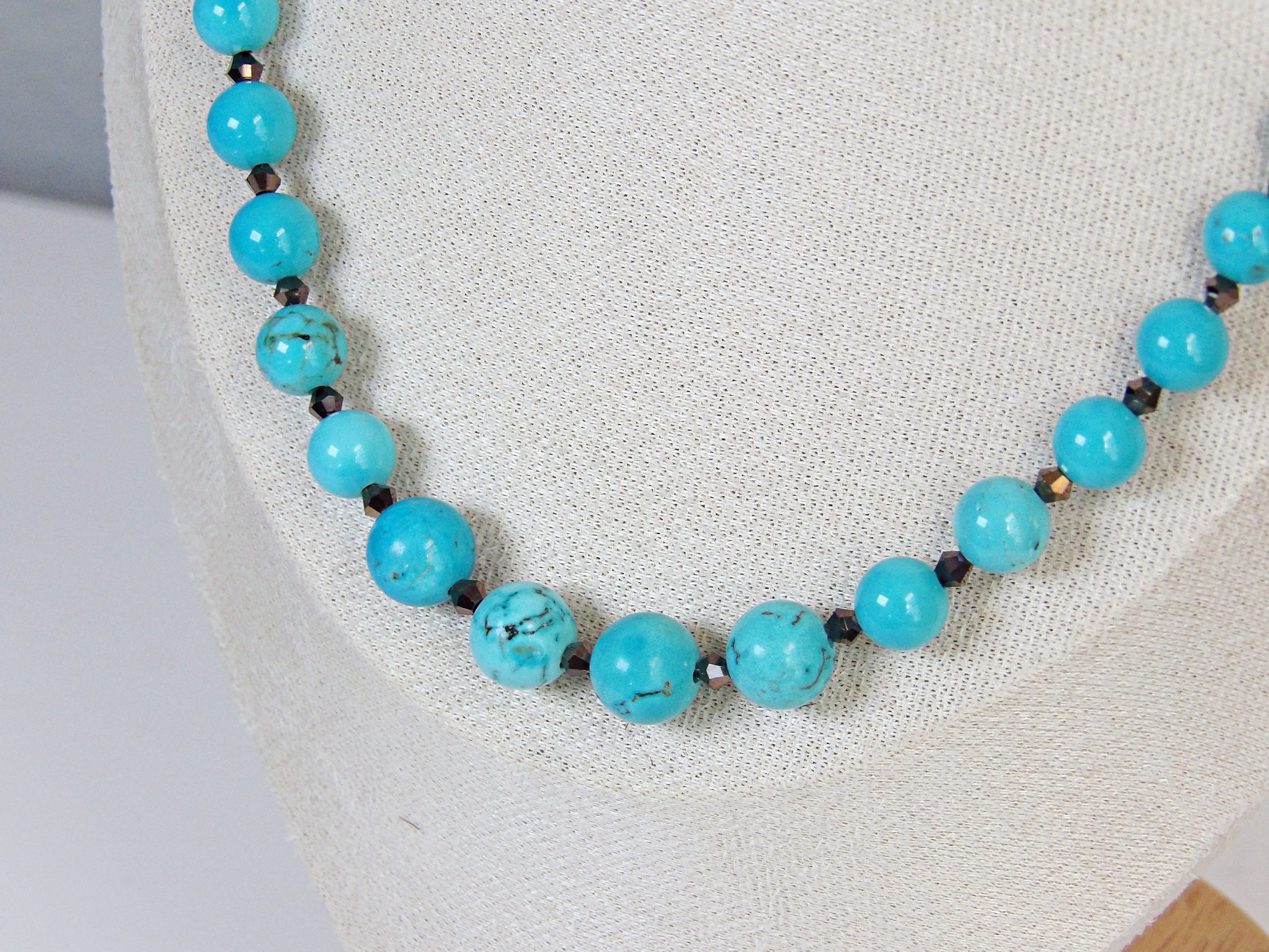 AMARI Necklace | Turquoise & Toggle Clasp
