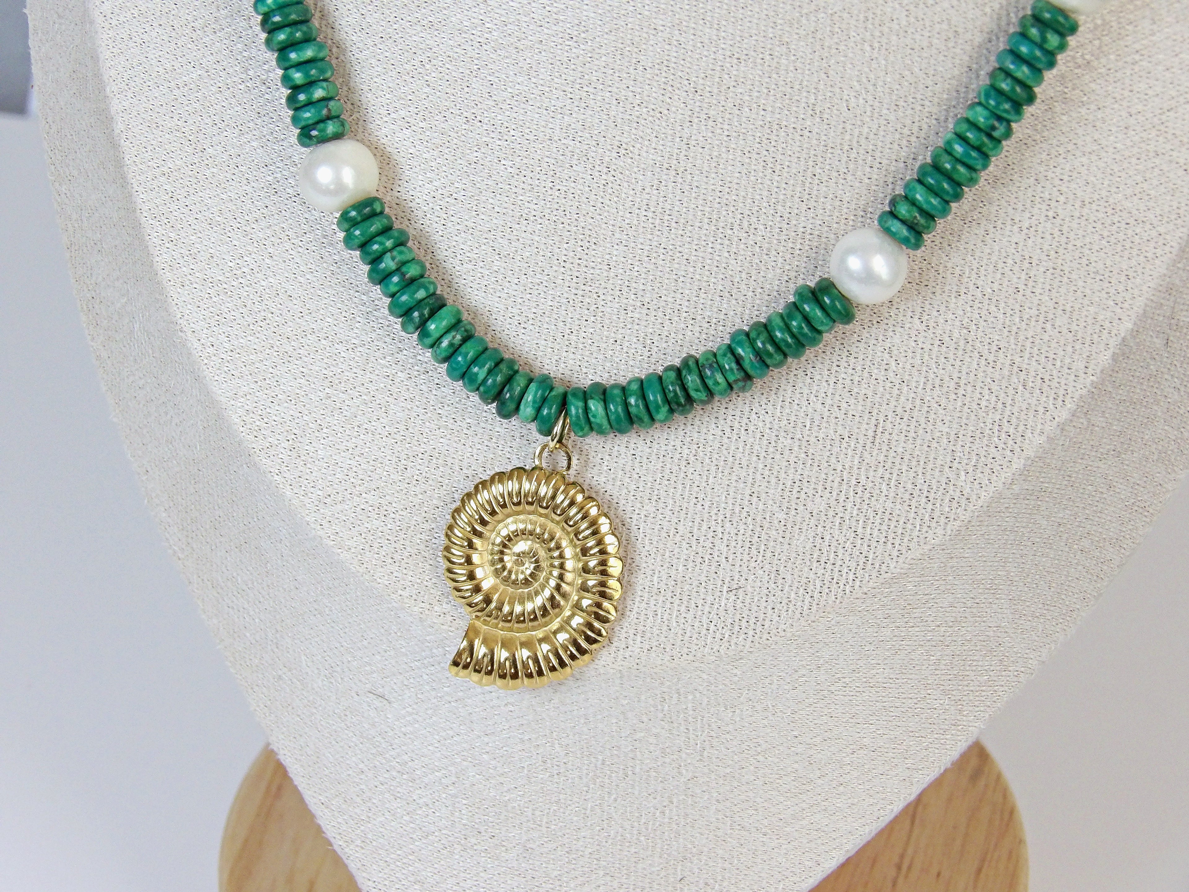 Gypsy Seas Necklace | Green Malachite & Pearls