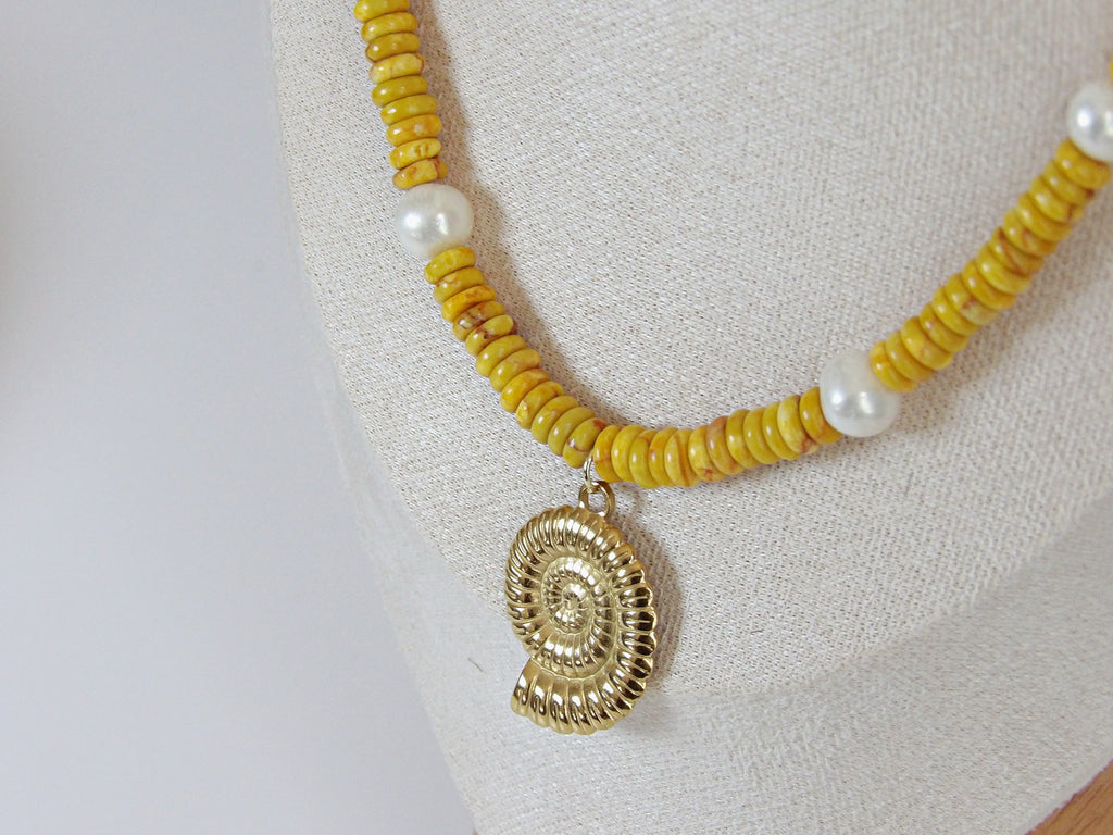 Gypsy Seas Necklace | Yellow Jade & Pearls