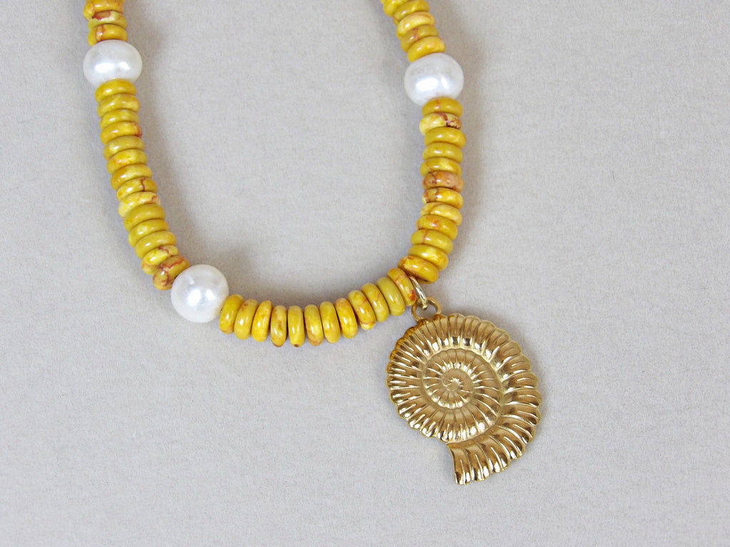 Gypsy Seas Necklace | Yellow Jade & Pearls